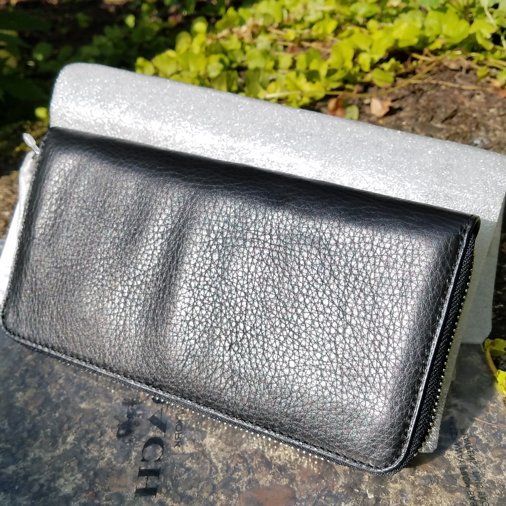Coach Star Studded Black Pebble Leather Wallet NWT - Picture 4 of 15